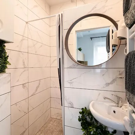 Felicija Old Town With Parking Apartman